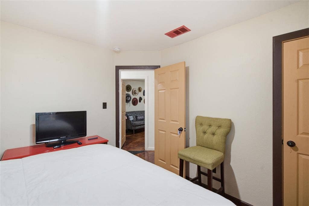 2900 Fitzhugh Avenue, Fort Worth, TX 76105 2900 Fitzhugh Avenue, Fort Worth, TX 76105