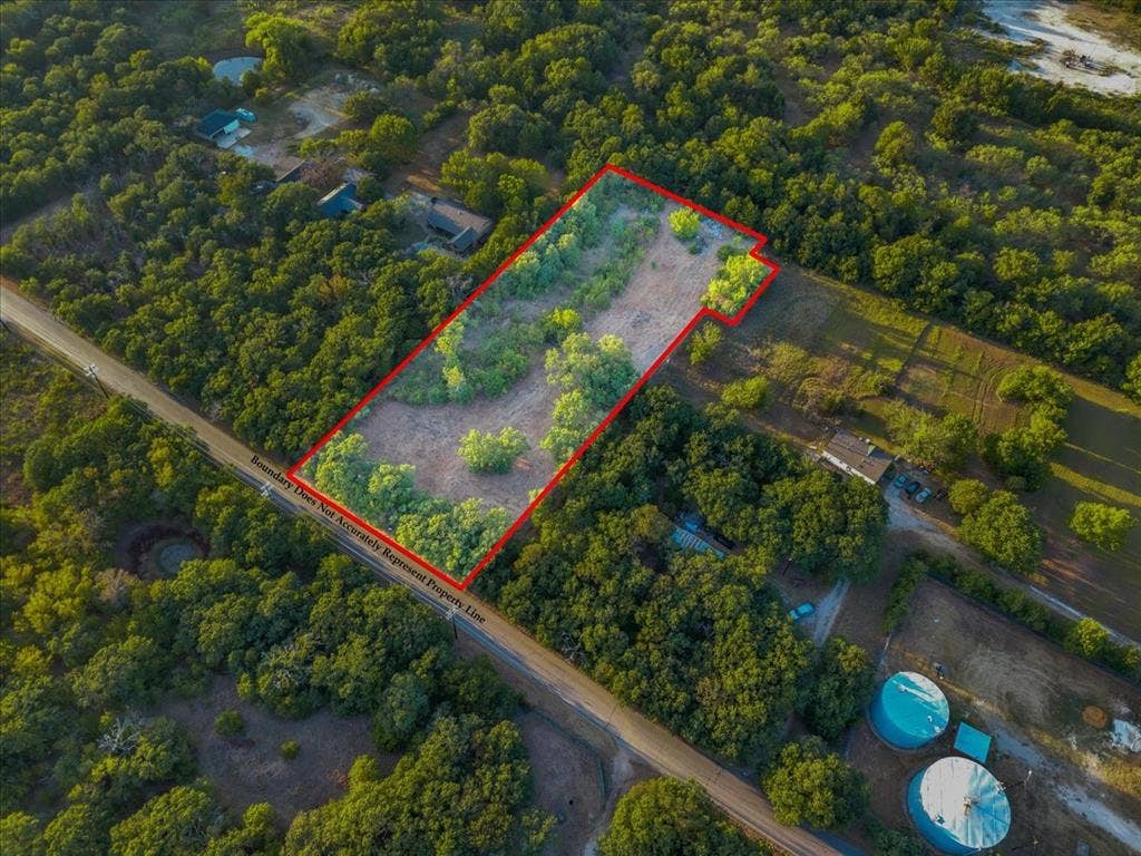 1709 Fox Lane, Burleson, TX 76028 1709 Fox Lane, Burleson, TX 76028