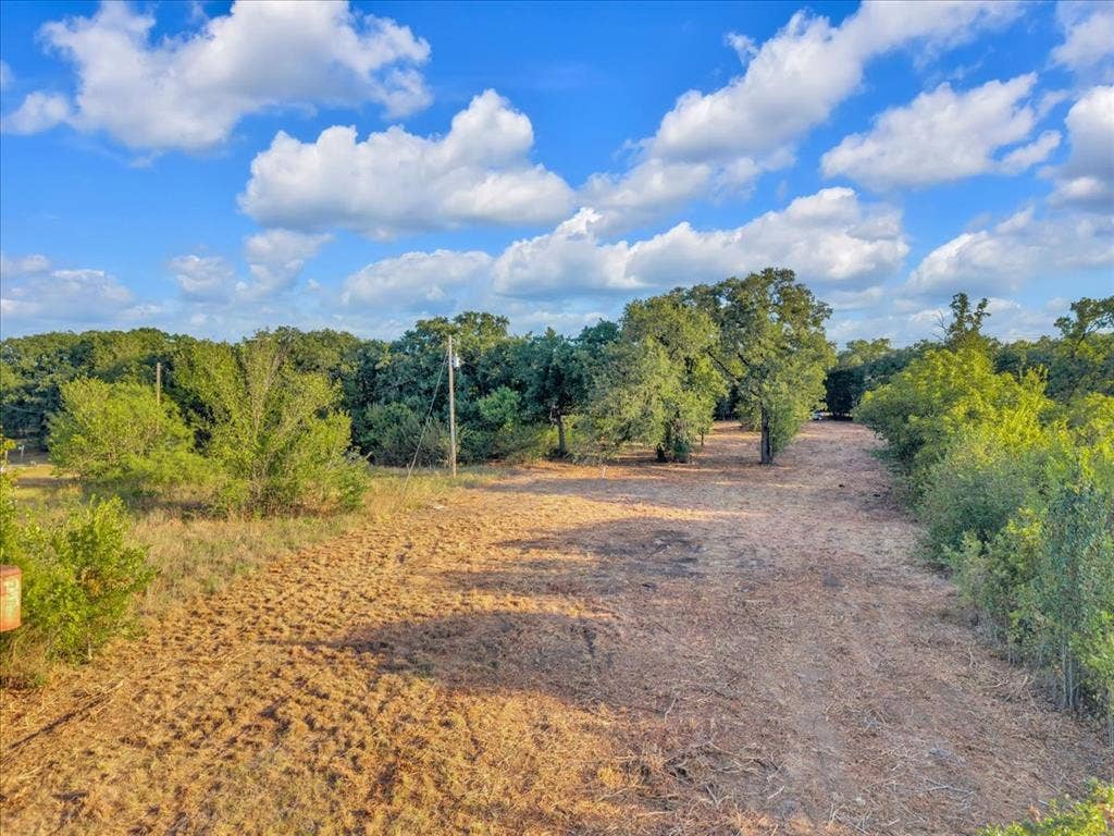 1709 Fox Lane, Burleson, TX 76028 1709 Fox Lane, Burleson, TX 76028