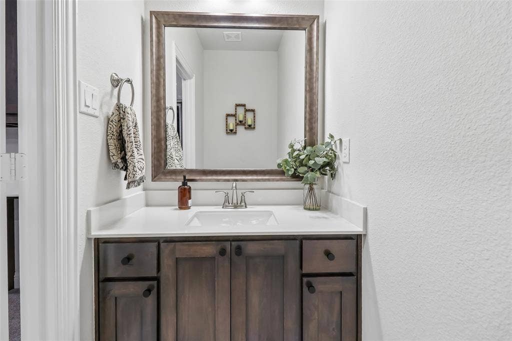 4417 Groundwater Way, Midlothian, TX 76065 4417 Groundwater Way, Midlothian, TX 76065