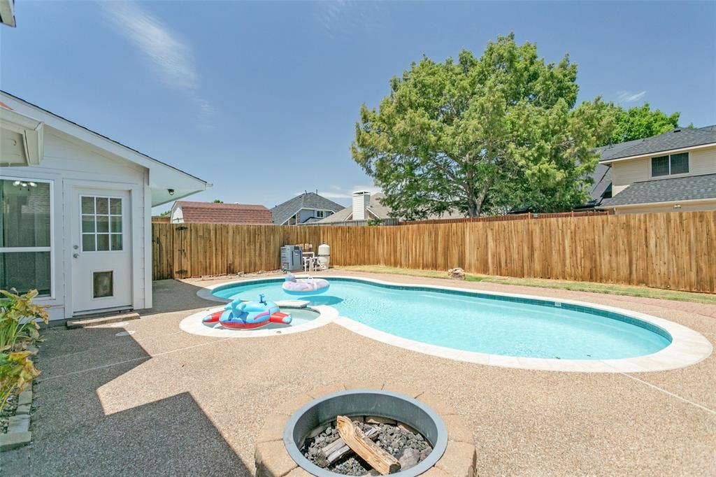 1015 Merribrook Lane, Allen, TX 75002 1015 Merribrook Lane, Allen, TX 75002
