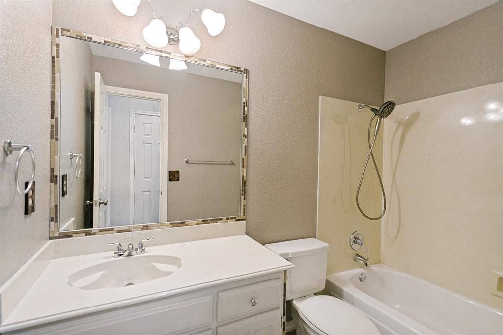 1015 Merribrook Lane, Allen, TX 75002 1015 Merribrook Lane, Allen, TX 75002