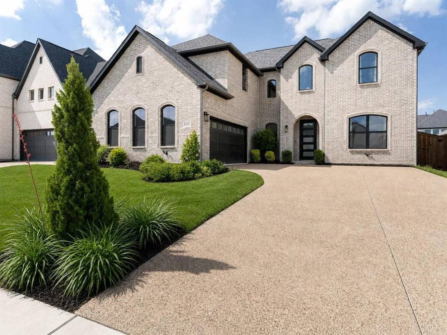 Property photo for 1421 Valor Way, Wylie, TX