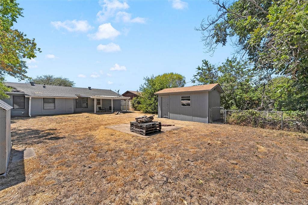 833 N 60th Street, Waco, TX 76710 833 N 60th Street, Waco, TX 76710