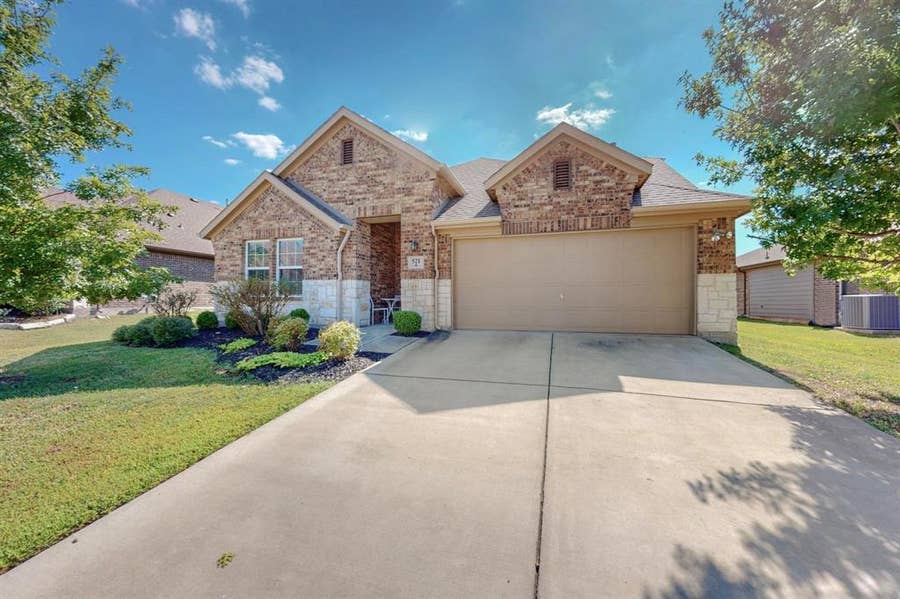 Property photo for 521 Hunt Farms Road, Fate, TX