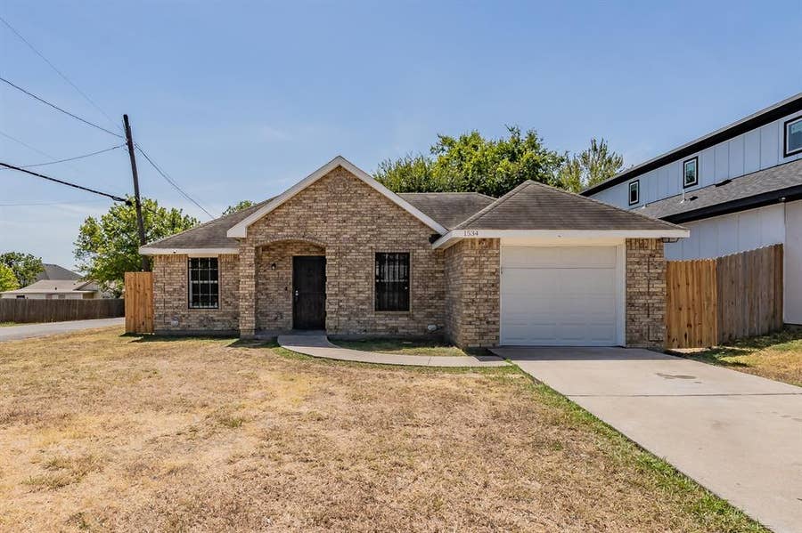 Property photo for 1534 Marfa Avenue, Dallas, TX
