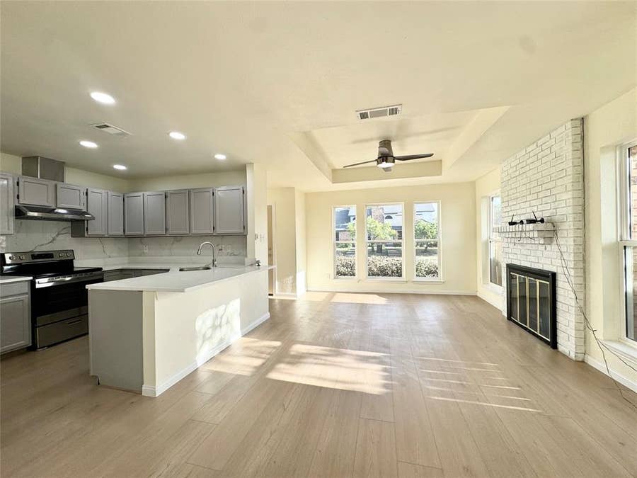 Property photo for 2201 Summer Place Drive, Arlington, TX