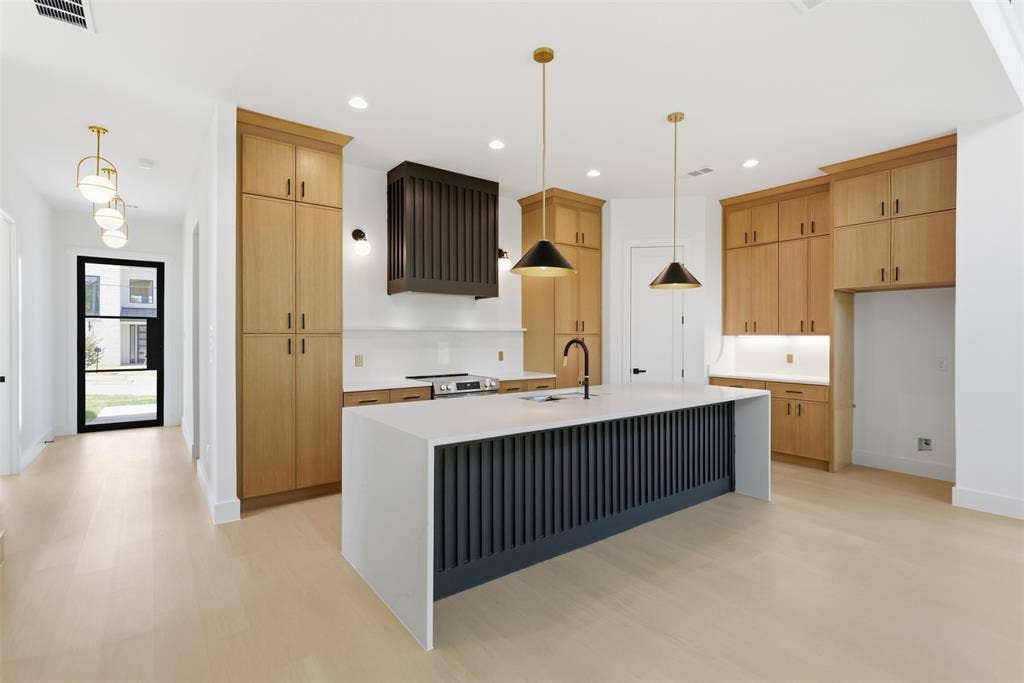 1414 Doyle Avenue, Dallas, TX 75203 1414 Doyle Avenue, Dallas, TX 75203