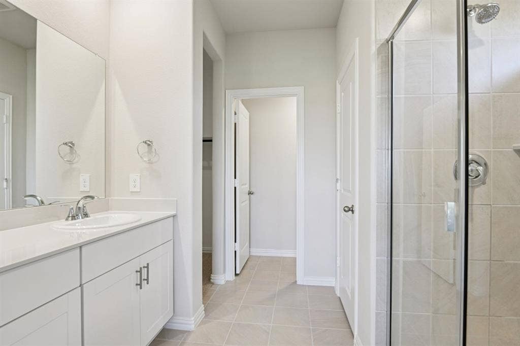 1581 Coldwater Way, Crandall, TX 75114 Photo is not of the actual home, but is an inspirational photo of builder’s model home and may depict options, furnishings, and/or decorator features that are not included.