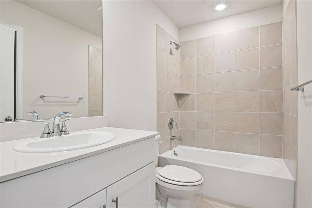 1581 Coldwater Way, Crandall, TX 75114 Photo is not of the actual home, but is an inspirational photo of builder’s model home and may depict options, furnishings, and/or decorator features that are not included.