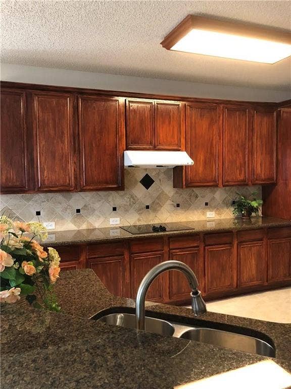 3633 Bonita Drive, Plano, TX 75025 3633 Bonita Drive, Plano, TX 75025