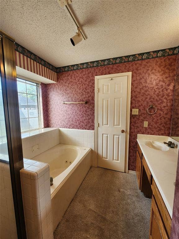 1629 Tuley Street, Cedar Hill, TX 75104 Primary bathroom
