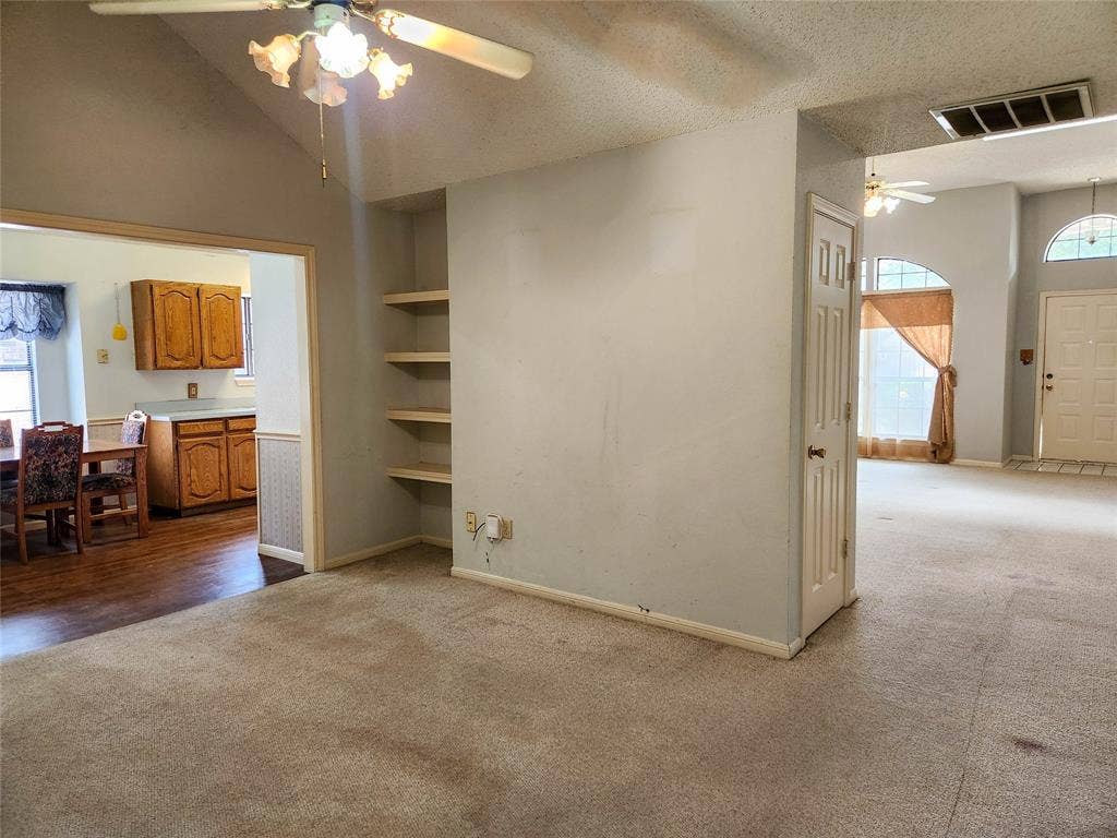 1629 Tuley Street, Cedar Hill, TX 75104 2 Living Room