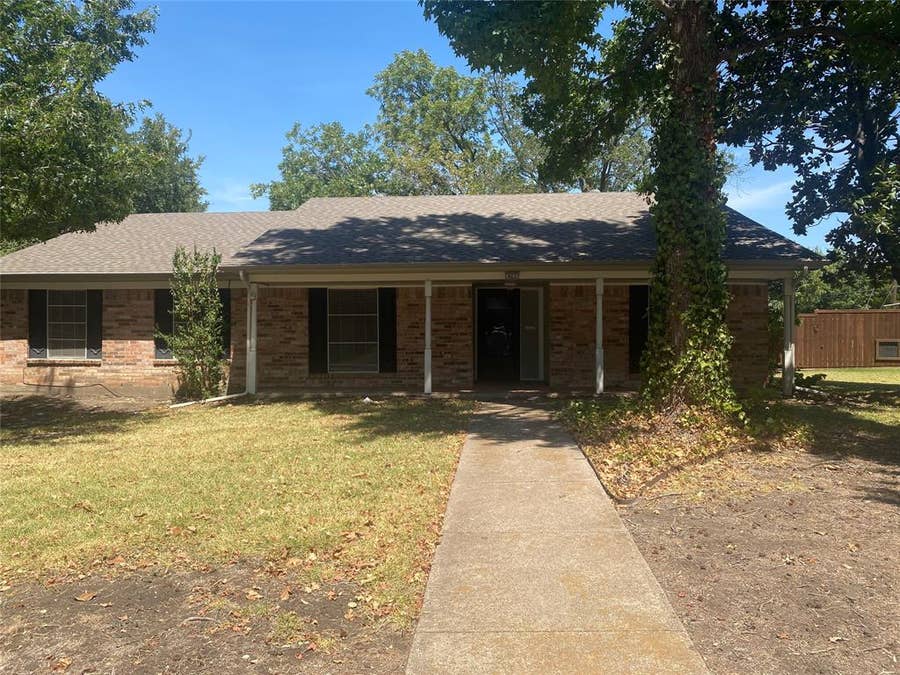 Property photo for 423 Shady Brook Place, Richardson, TX