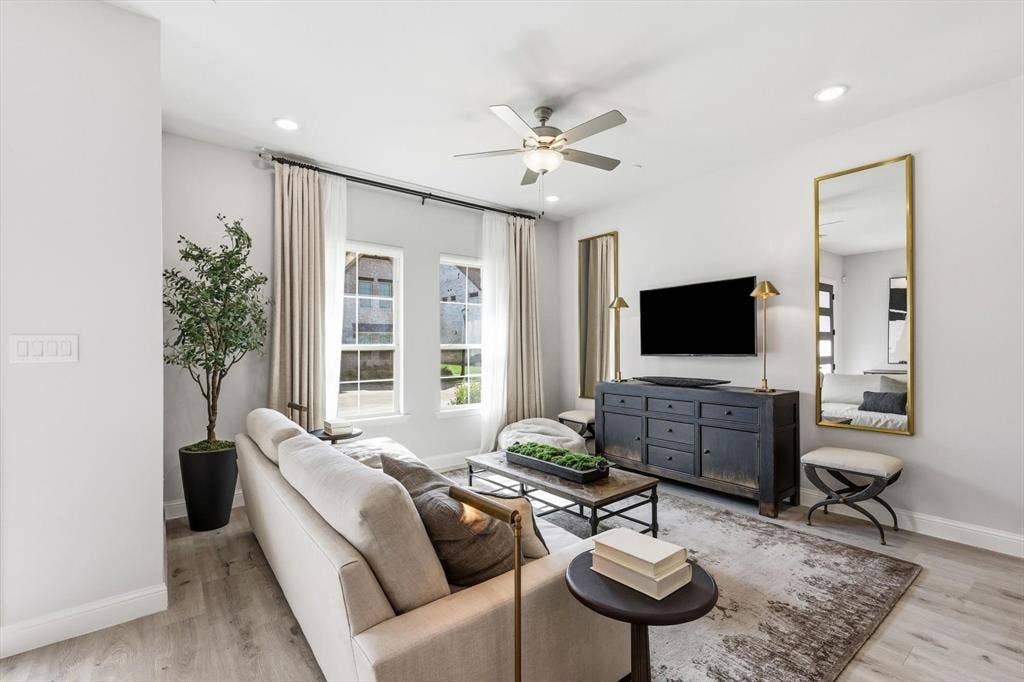 12952 Wymeth Drive, Farmers Branch, TX 75234 Ample living space with abundant natural light