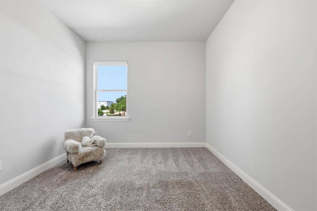 12952 Wymeth Drive, Farmers Branch, TX 75234 Upstairs secondary bedroom