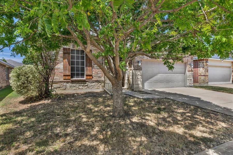Property photo for 619 Denali, Arlington, TX