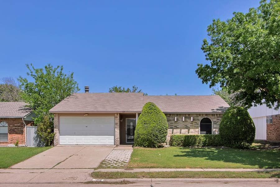 Property photo for 631 Valley View Drive, Allen, TX
