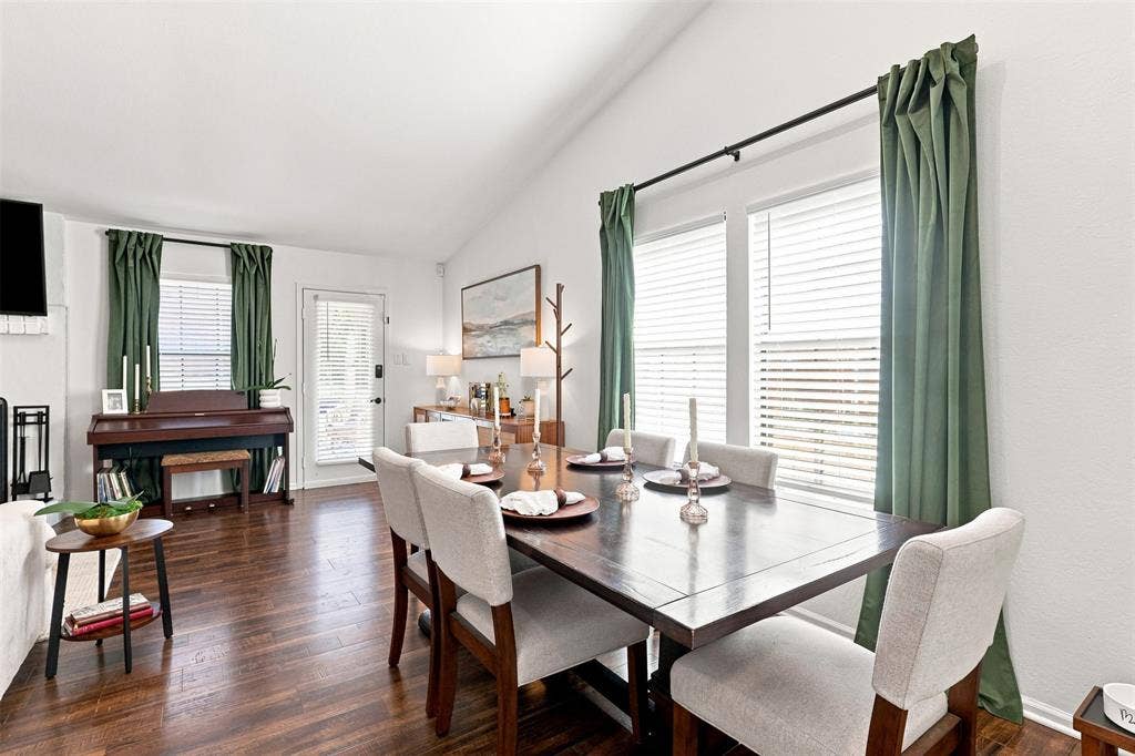 101 Clove Lane, Euless, TX 76039 101 Clove Lane, Euless, TX 76039