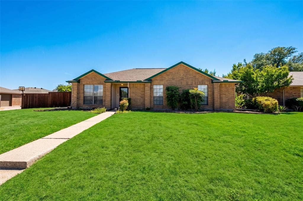 1400 Chicota Drive, Plano, TX 75023 1400 Chicota Drive, Plano, TX 75023