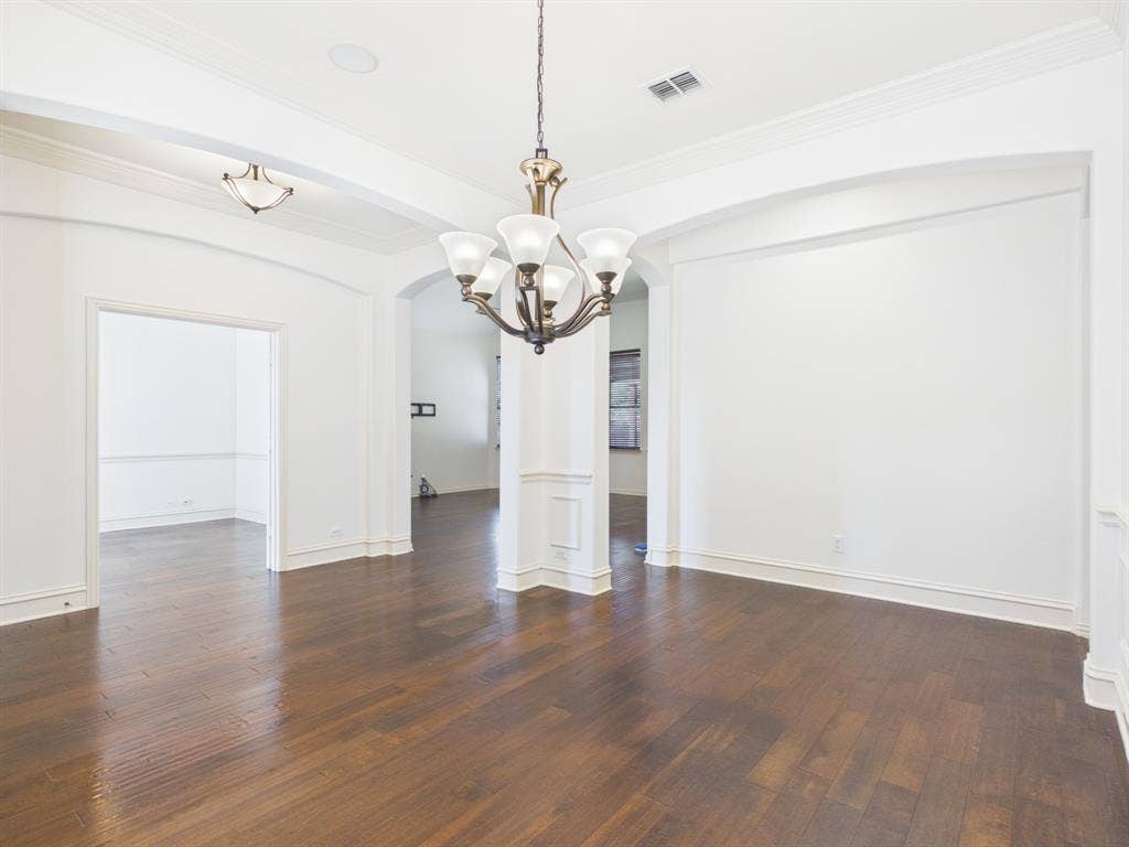 Very open first floor