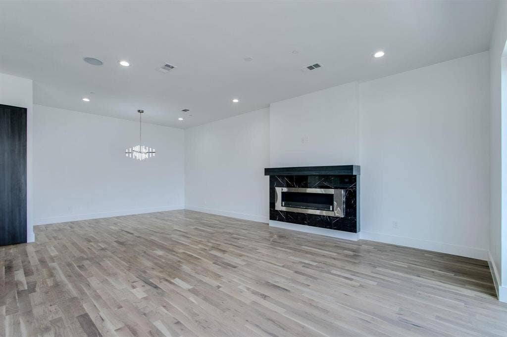 708 W 9th Street, #103, Dallas, TX 75208 708 W 9th Street, #103, Dallas, TX 75208