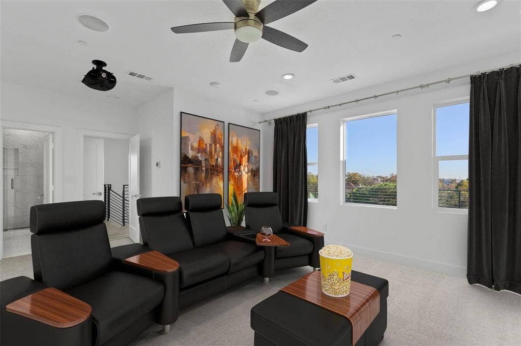 708 W 9th Street, #103, Dallas, TX 75208 708 W 9th Street, #103, Dallas, TX 75208