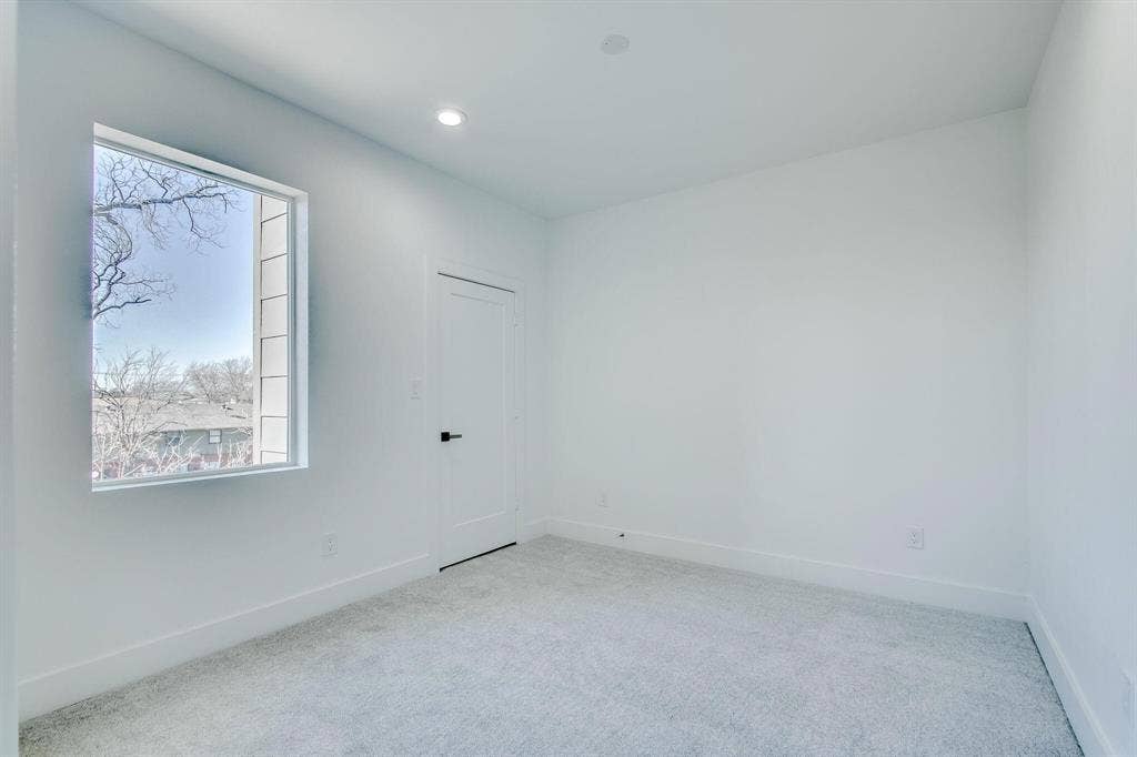 708 W 9th Street, #103, Dallas, TX 75208 Bed #2