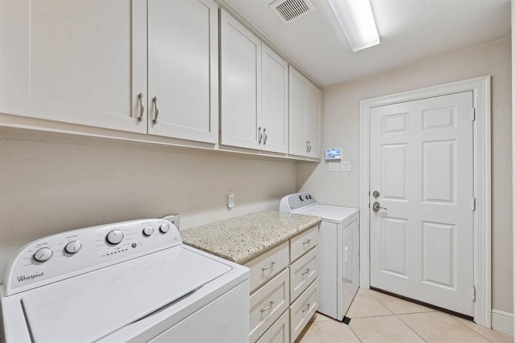 7233 Helsem Bend, Dallas, TX 75230