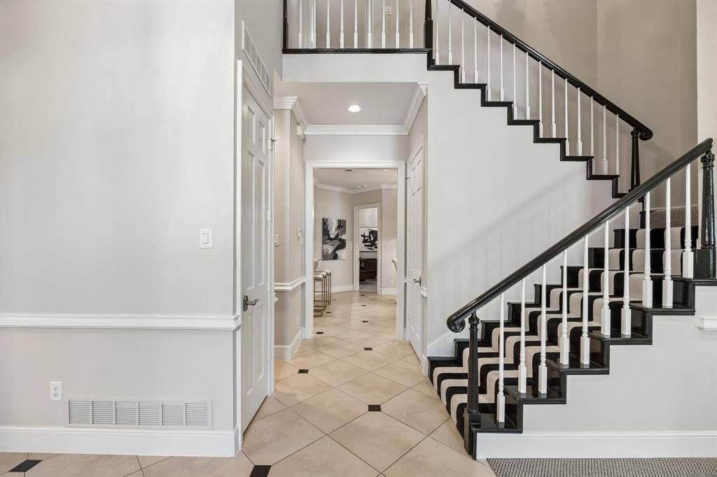 7233 Helsem Bend, Dallas, TX 75230