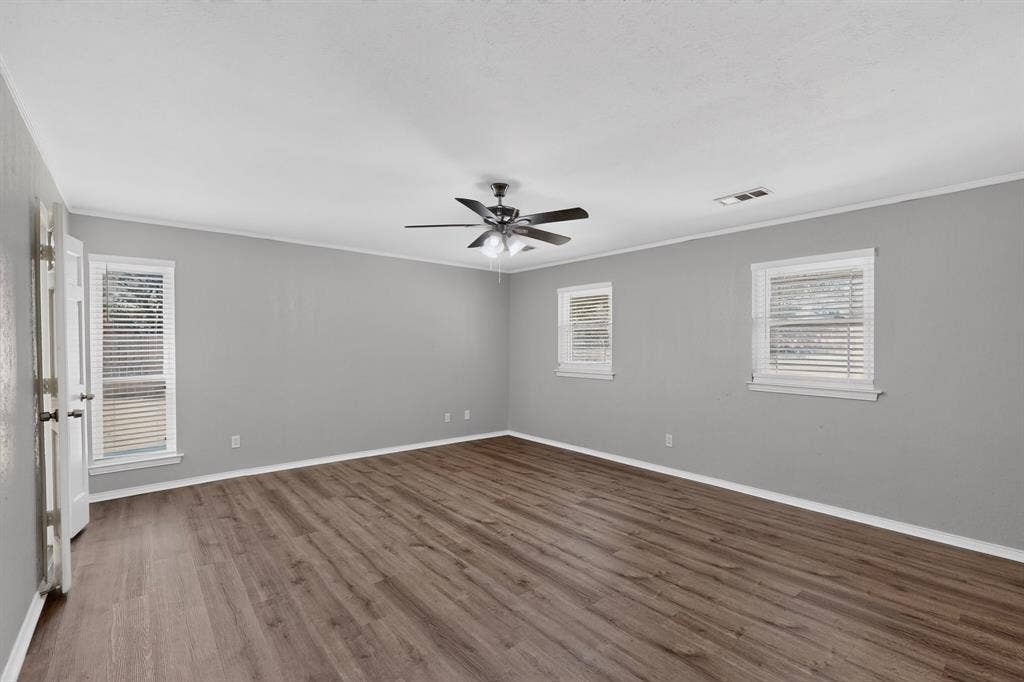 1380 Green Hills Court, Duncanville, TX 75137