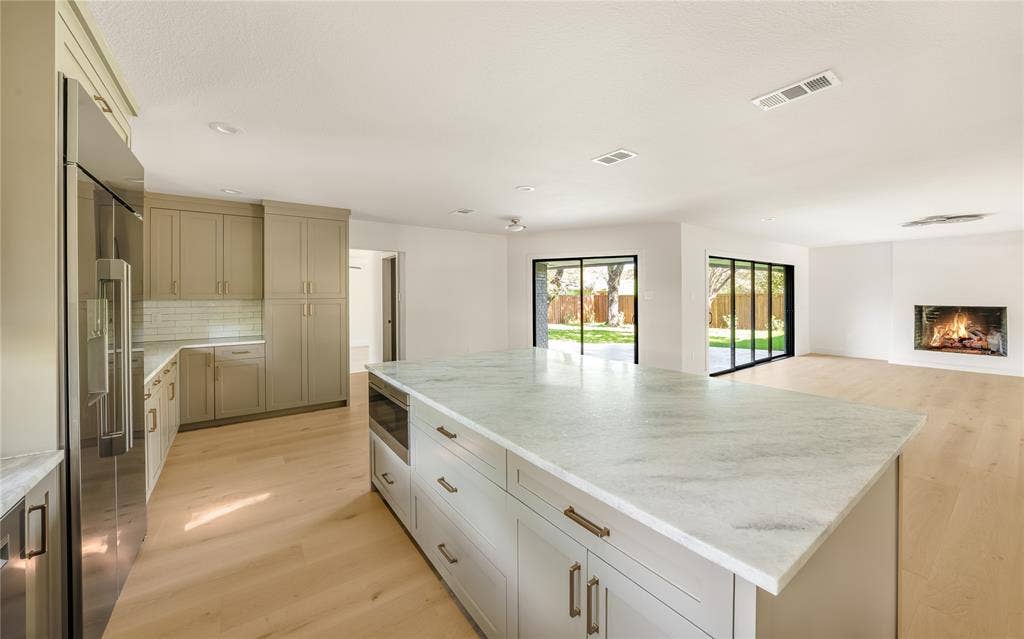 7139 Baxtershire Drive, Dallas, TX 75230