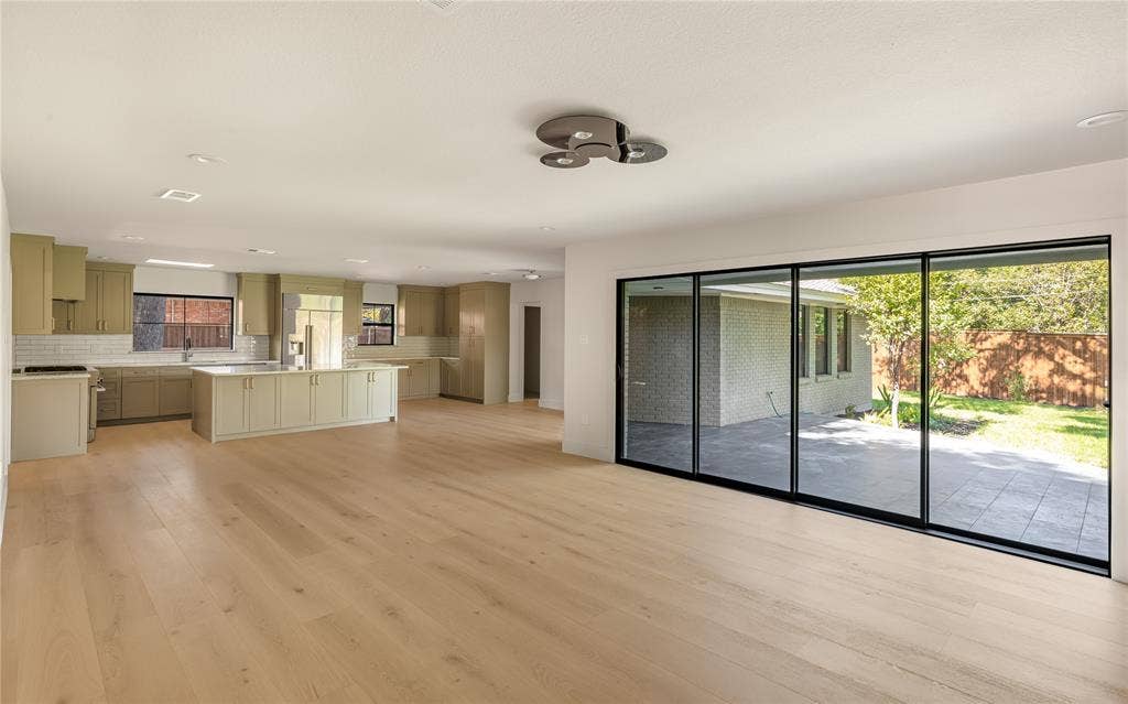 7139 Baxtershire Drive, Dallas, TX 75230
