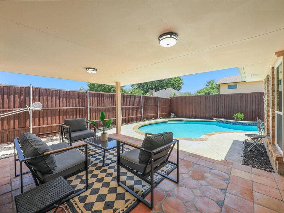 1724 Hearthstone Drive, Plano, TX 75023 1724 Hearthstone Drive, Plano, TX 75023