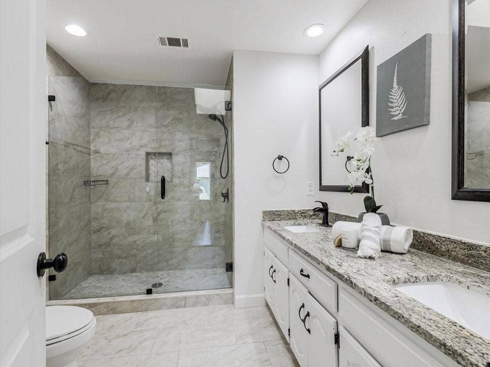 1724 Hearthstone Drive, Plano, TX 75023 1724 Hearthstone Drive, Plano, TX 75023