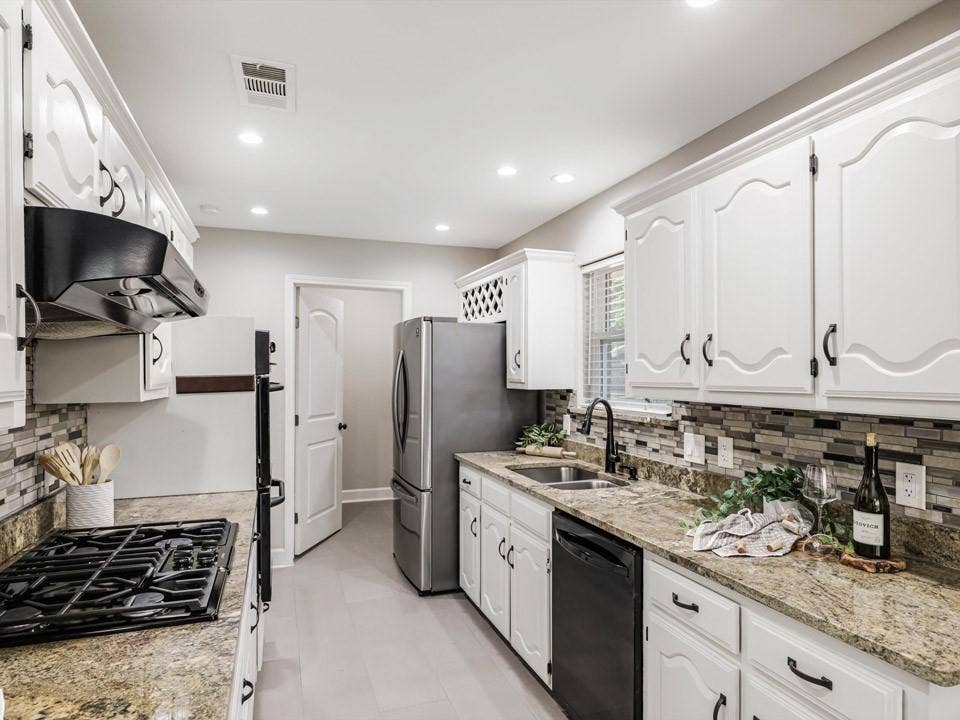 1724 Hearthstone Drive, Plano, TX 75023 1724 Hearthstone Drive, Plano, TX 75023