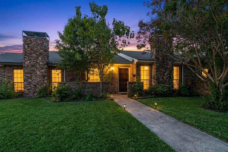 Property photo for 1513 Cherrycrest Street, Dallas, TX