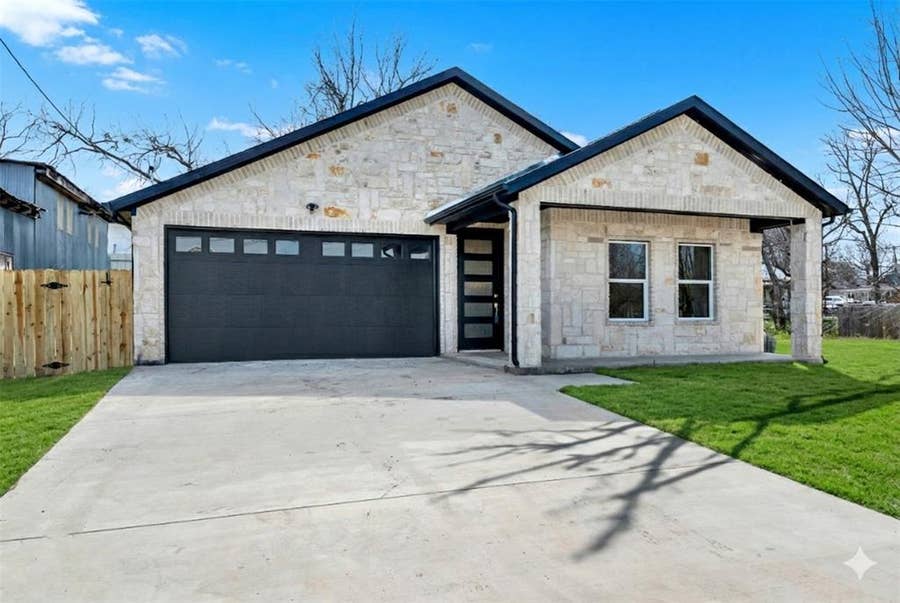Property photo for 2821 Morse Street, Greenville, TX