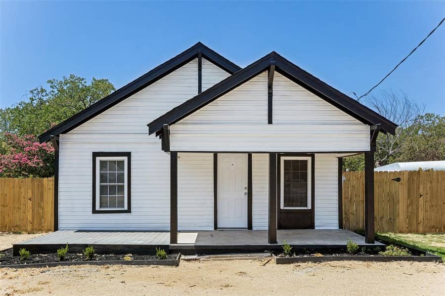 Property photo for 419 N Crawford Street, Denton, TX