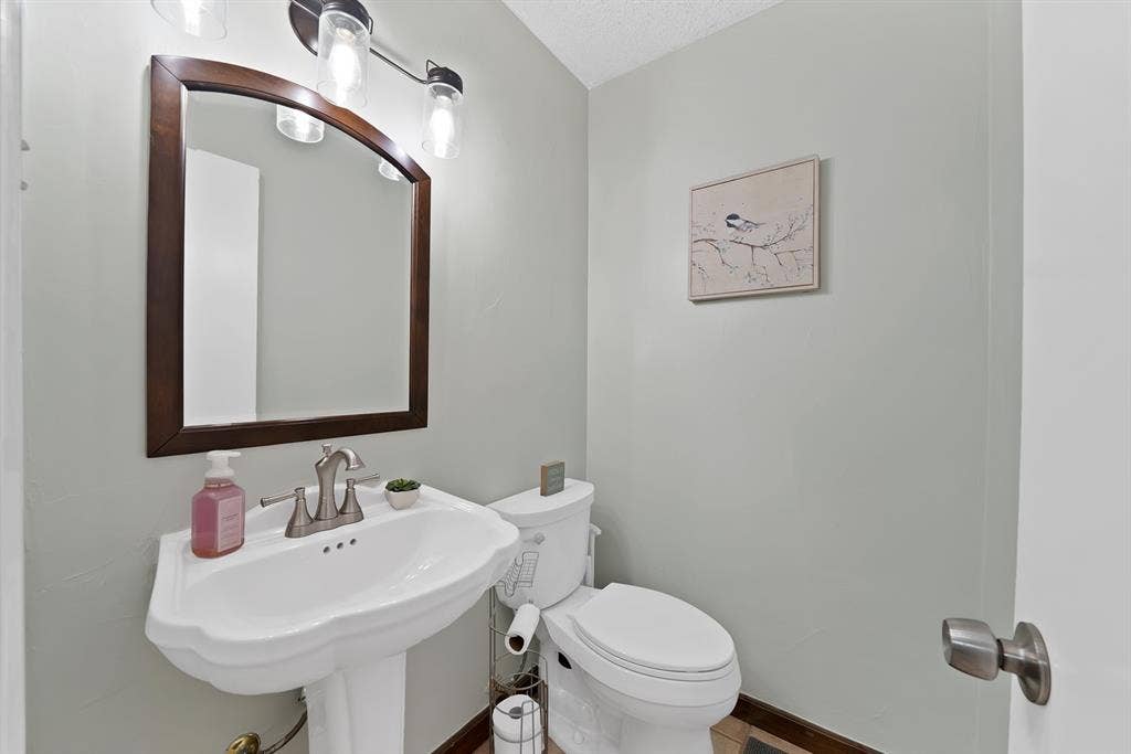 1818 Sara Lane, Richardson, TX 75081 1818 Sara Lane, Richardson, TX 75081