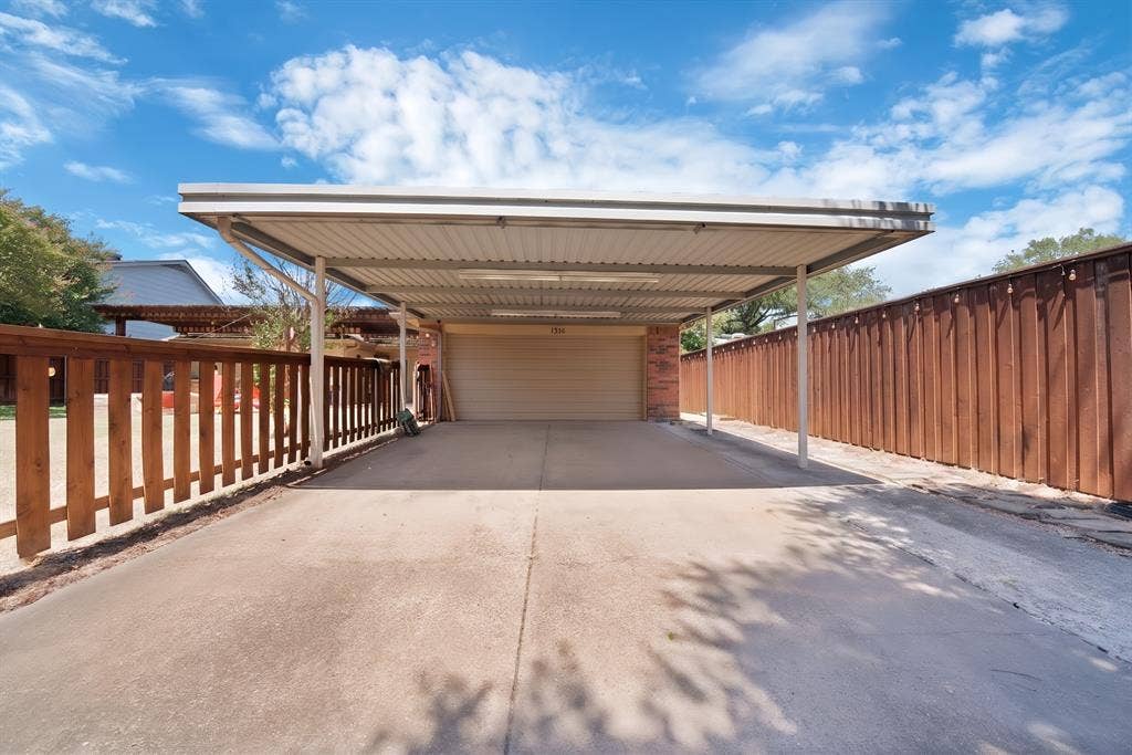1818 Sara Lane, Richardson, TX 75081 1818 Sara Lane, Richardson, TX 75081