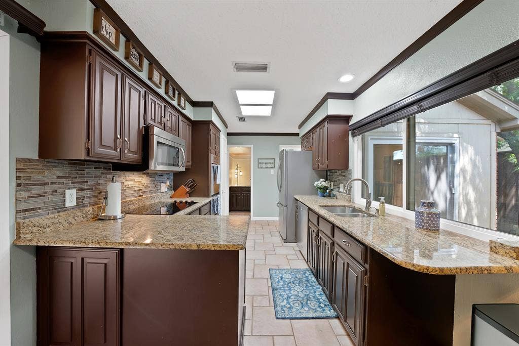 1818 Sara Lane, Richardson, TX 75081 1818 Sara Lane, Richardson, TX 75081