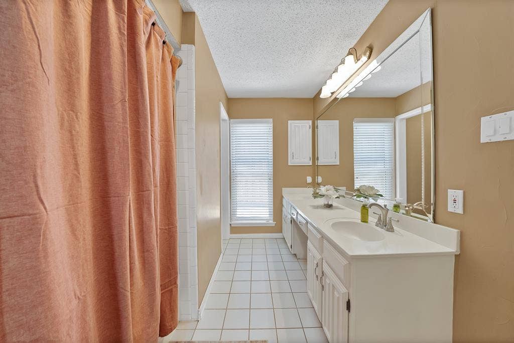 1818 Sara Lane, Richardson, TX 75081 1818 Sara Lane, Richardson, TX 75081