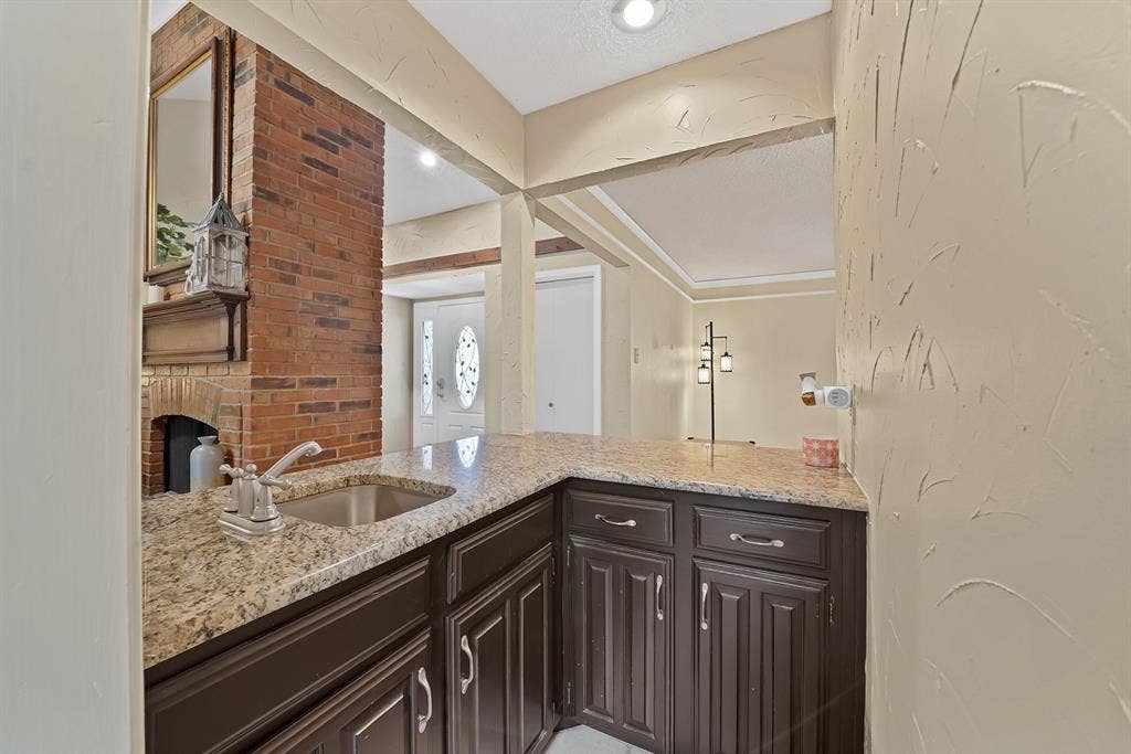 1818 Sara Lane, Richardson, TX 75081 1818 Sara Lane, Richardson, TX 75081