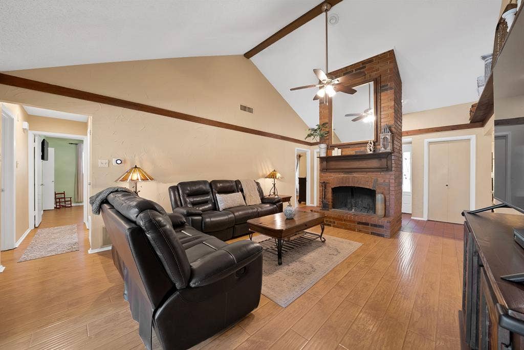 1818 Sara Lane, Richardson, TX 75081 1818 Sara Lane, Richardson, TX 75081