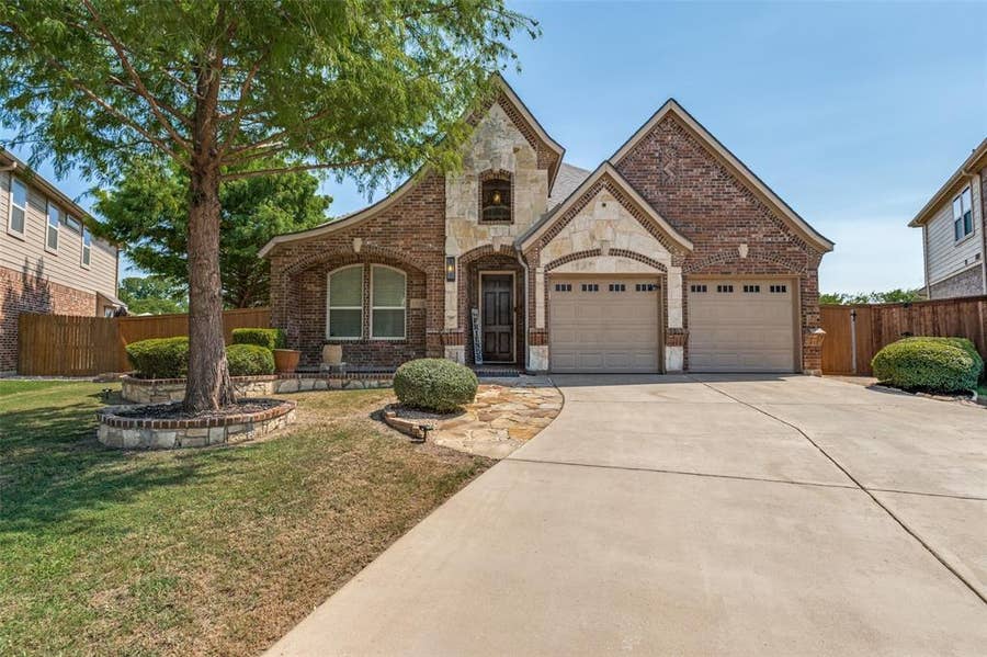 Property photo for 15600 Fire Creek Lane, Fort Worth, TX