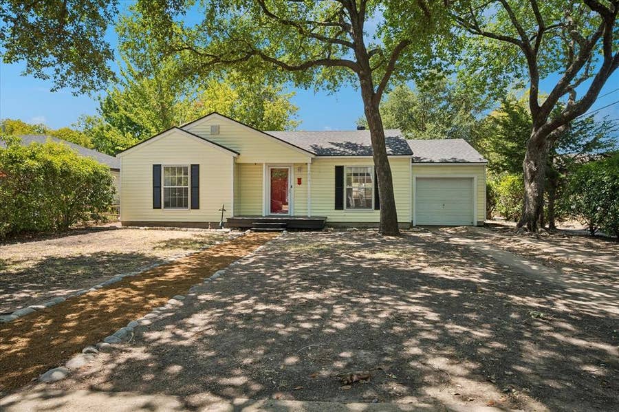 Property photo for 1217 Fuller Drive, Dallas, TX