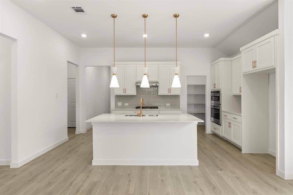 3630 Saffron Drive, Celina, TX 75009 10. 3630 Saffron - Kitchen