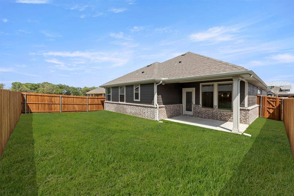 3630 Saffron Drive, Celina, TX 75009 27. 3630 Saffron - Back (2)