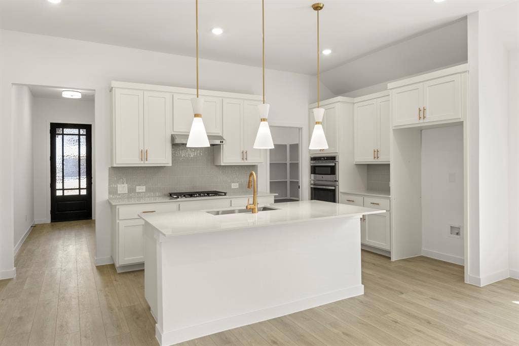3630 Saffron Drive, Celina, TX 75009 11. 3630 Saffron - Kitchen (2)
